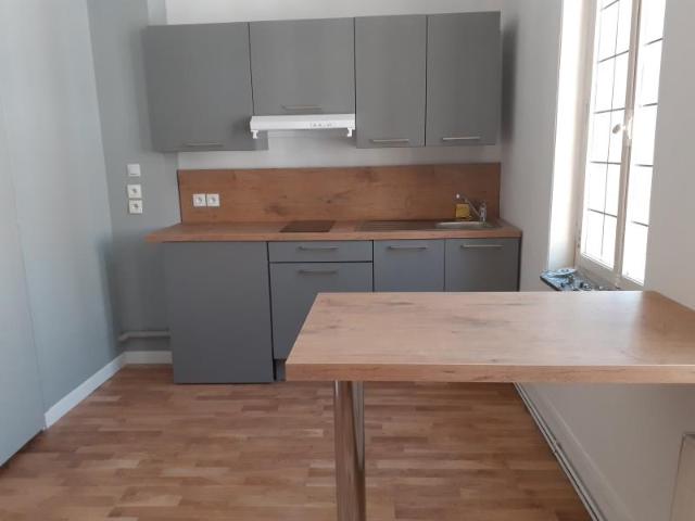 STUDIO MEUBLE MARCHIENNES 1 pièce s 17 m2
