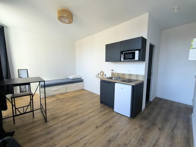 Studio meublé moderne et rénové
