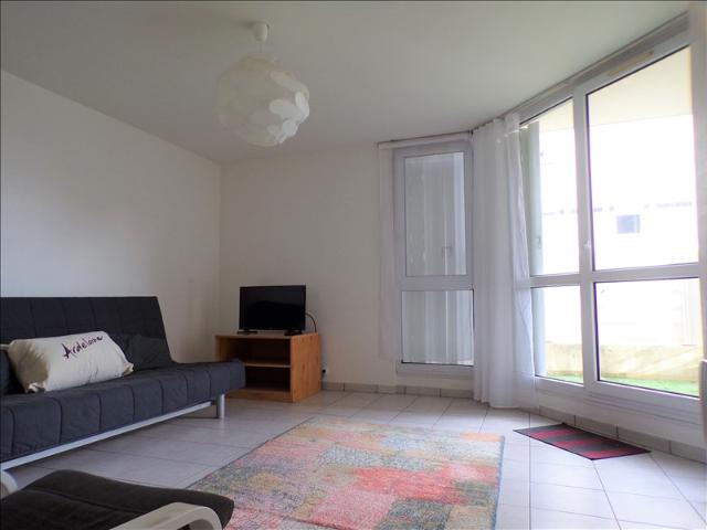 STUDIO meublé MONTIGNY LE BRETONNEUX 1 pièce 34.45 m2