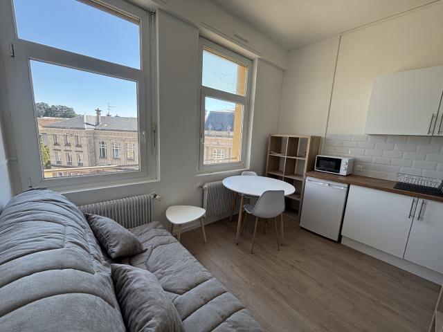 STUDIO MEUBLE NEUF TOUT COMPRIS