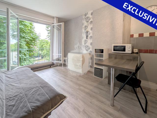 STUDIO MEUBLE AU PARC SAINT MAUR