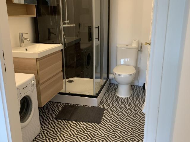 Studio meublé avec coin chambre