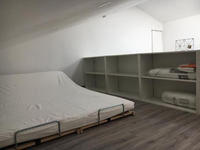 Studio meublé avec coin nuit