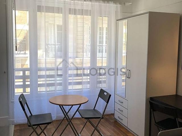 Studio meublé avec ascenseur Montmartre Paris 18°