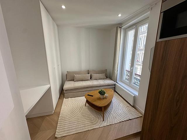 Studio meublé avec ascenseur Montmartre Paris 18°