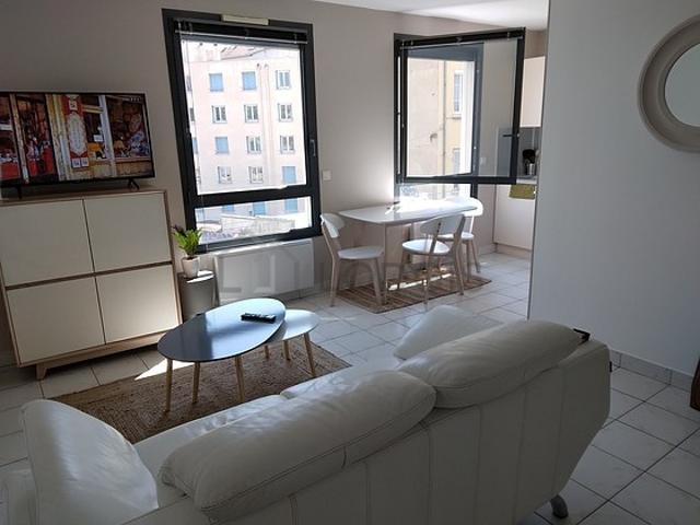 Studio meublé avec ascenseur Caluire Et Cuire 69300