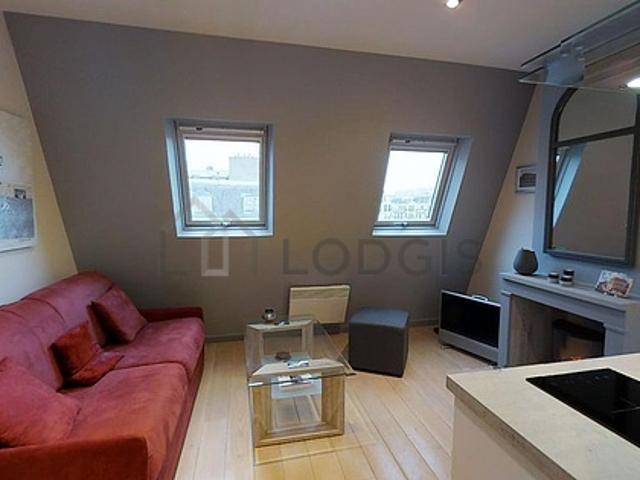 Studio meublé avec ascenseur, cheminée et concierge Champs Elysées Paris 8°