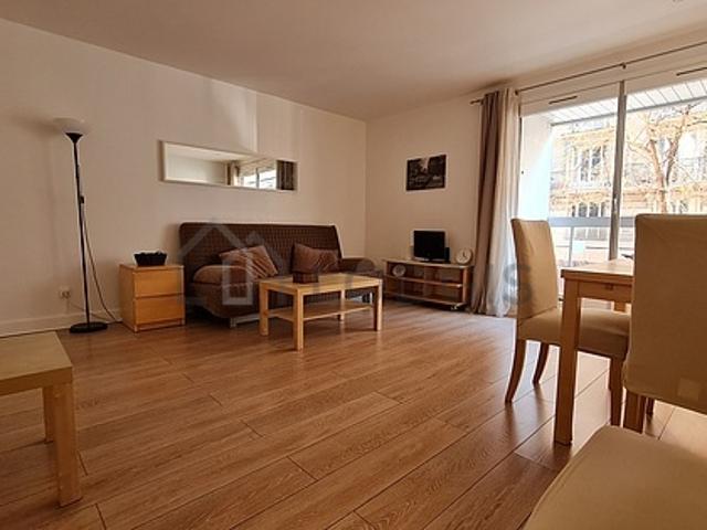 Studio meublé avec ascenseur, concierge et cave Vaugirard Paris 15°