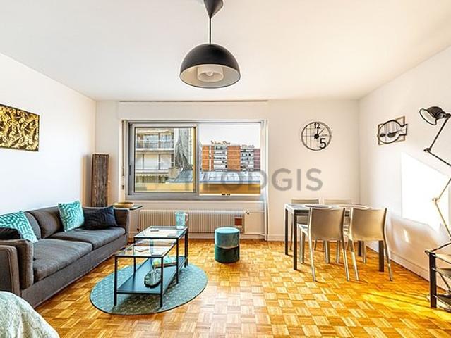 Studio meublé avec ascenseur, concierge et local à vélos Nation Paris 11°