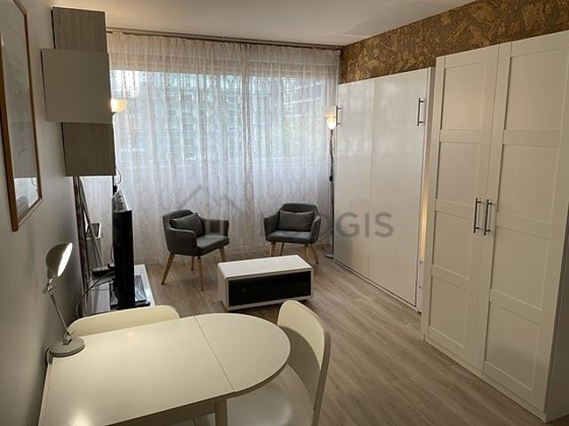 Studio meublé avec ascenseur, concierge et local à vélos Courbevoie 92400