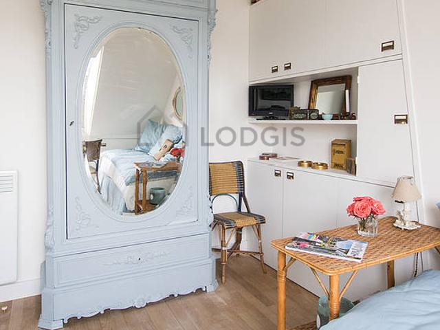 Studio meublé avec ascenseur, concierge et local à vélos Saint Germain des Prés Paris 6°