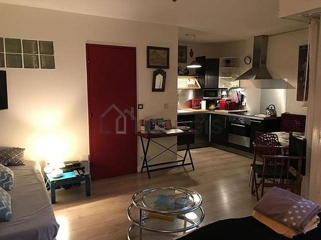 Studio meublé avec ascenseur, concierge et place de parking en option Bastille Paris 11°