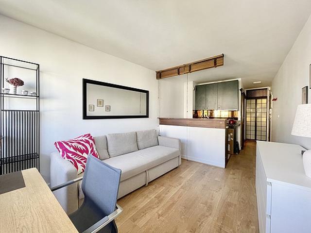 Studio meublé avec ascenseur, concierge et place de parking en option Buttes Chaumont Paris 19°