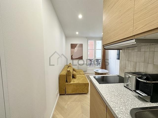 Studio meublé avec ascenseur et cave Batignolles Paris 17°