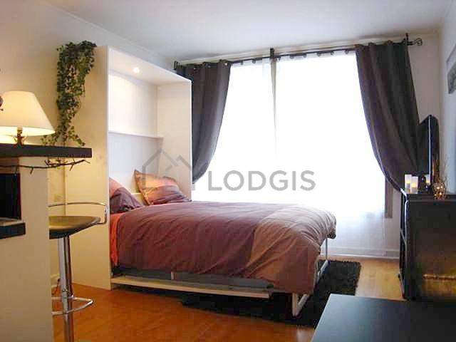 Studio meublé avec ascenseur et concierge Ternes Paris 17°