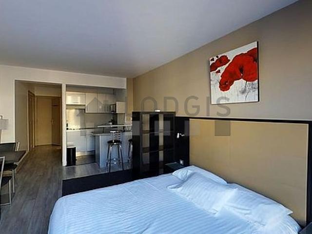 Studio meublé avec ascenseur et concierge Trocadéro Paris 16°