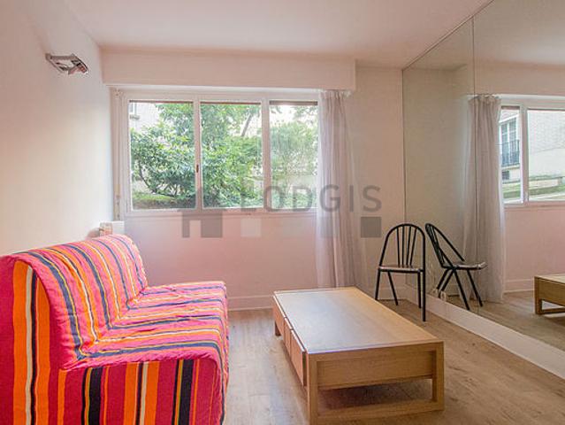 Studio meublé avec ascenseur et concierge Trocadéro Paris 16°