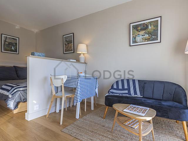 Studio meublé avec ascenseur et concierge Batignolles Paris 17°