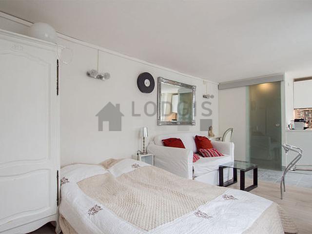 Studio meublé avec ascenseur et concierge Grands Magasins Paris 9°