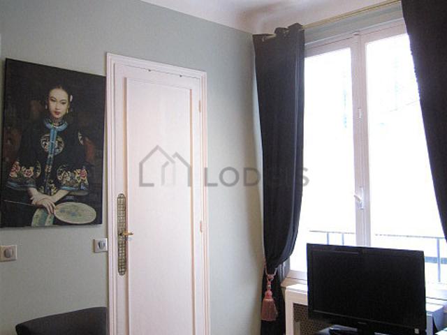 Studio meublé avec ascenseur et concierge Monceau Paris 8°