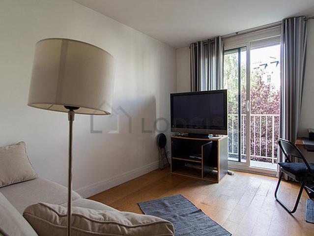 Studio meublé avec ascenseur et concierge Paris 15°