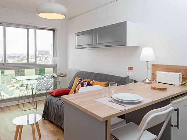 Studio meublé avec ascenseur et place de parking en option Place d'Italie Paris 13°