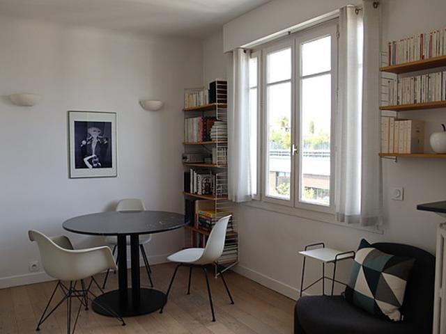 Studio meublé avec ascenseur Invalides Paris 7°