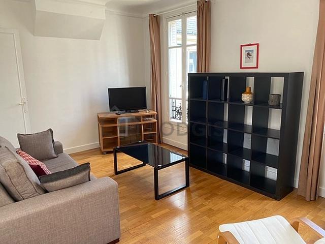 Studio meublé avec ascenseur La Motte Picquet Paris 15°