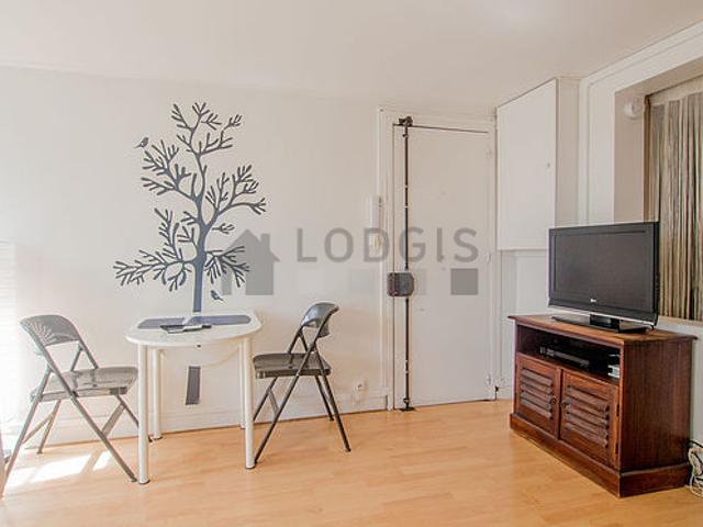 Studio meublé avec ascenseur Louvre Paris 1°