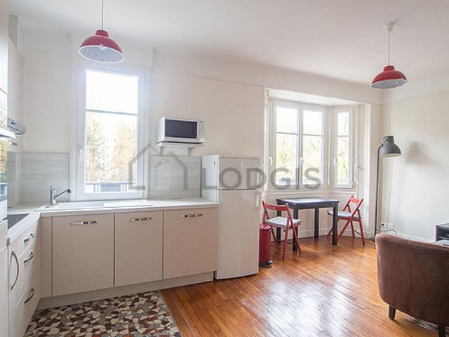 Studio meublé avec ascenseur Porte de Versailles Paris 15°