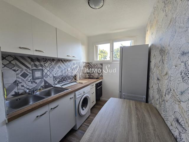 Studio Meublé avec balcon et cave privée