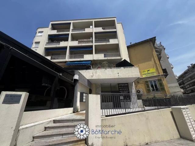Studio meublé avec balcon – Quartier Estienne d’Orves, Nice