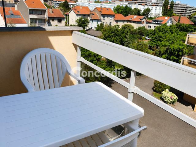 Studio meublé avec balcon