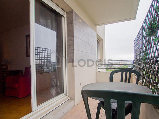 Studio meublé avec garage, terrasse et ascenseur Courbevoie 92400