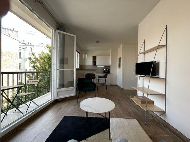 Studio meublé avec grand balcon sud