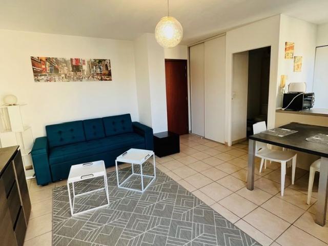 Studio meublé avec parking