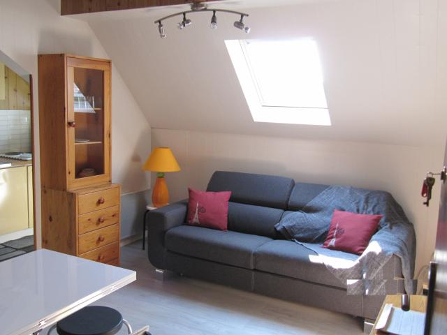 STUDIO MEUBLE AVEC PARKING EN HYPER CENTRE VALENCIENNES