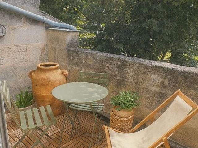 Studio meublé avec terrasse