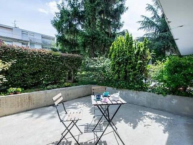 Studio meublé avec terrasse, concierge et local à vélos Asnières Sur Seine 92600