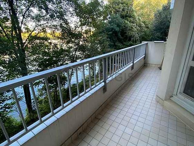 Studio meublé avec terrasse, ascenseur et cave Issy Les Moulineaux 92130
