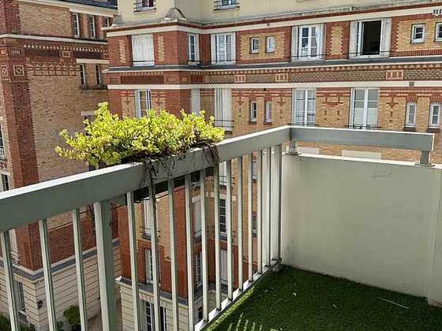 Studio meublé avec terrasse, ascenseur et concierge Vaugirard Paris 15°