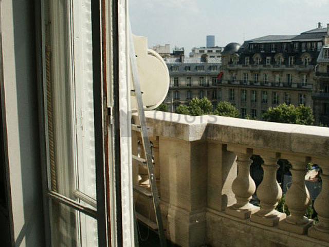 Studio meublé avec terrasse, ascenseur et concierge Champs Elysées Paris 8°