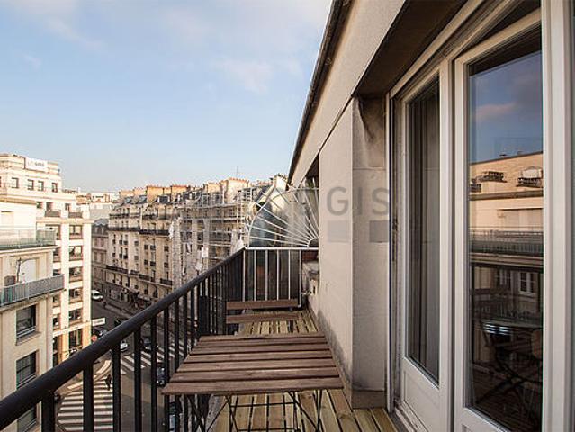 Studio meublé avec terrasse, ascenseur et concierge Paris 8°