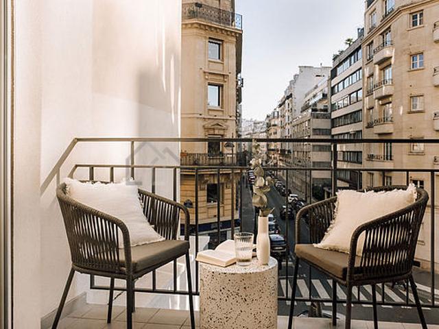 Studio meublé avec terrasse et ascenseur Auteuil Paris 16°