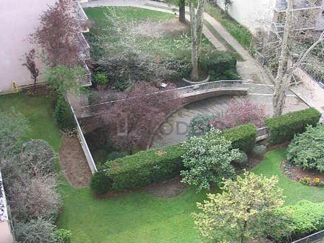 Studio meublé avec terrasse et ascenseur Auteuil Paris 16°