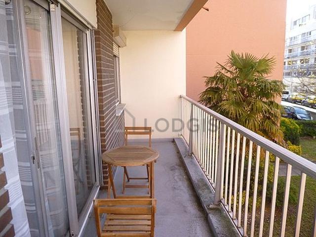 Studio meublé avec terrasse et ascenseur Bordeaux Centre