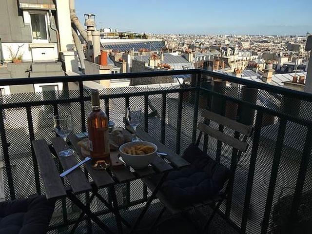 Studio meublé avec terrasse et ascenseur Pigalle Paris 9°