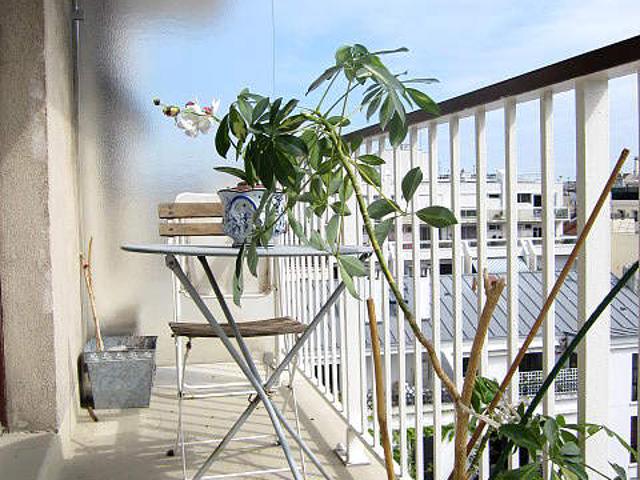 Studio meublé avec terrasse et ascenseur Port Royal Paris 14°