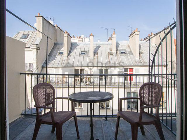 Studio meublé avec terrasse et ascenseur Saint Georges Paris 9°