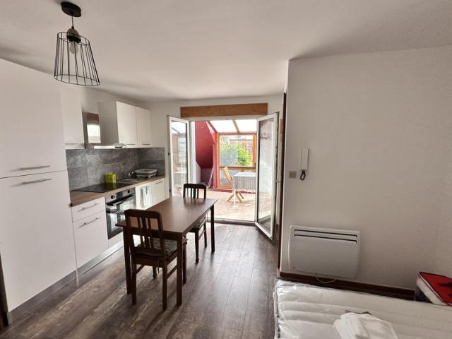 Studio meublé avec véranda rue Victor Prouvé